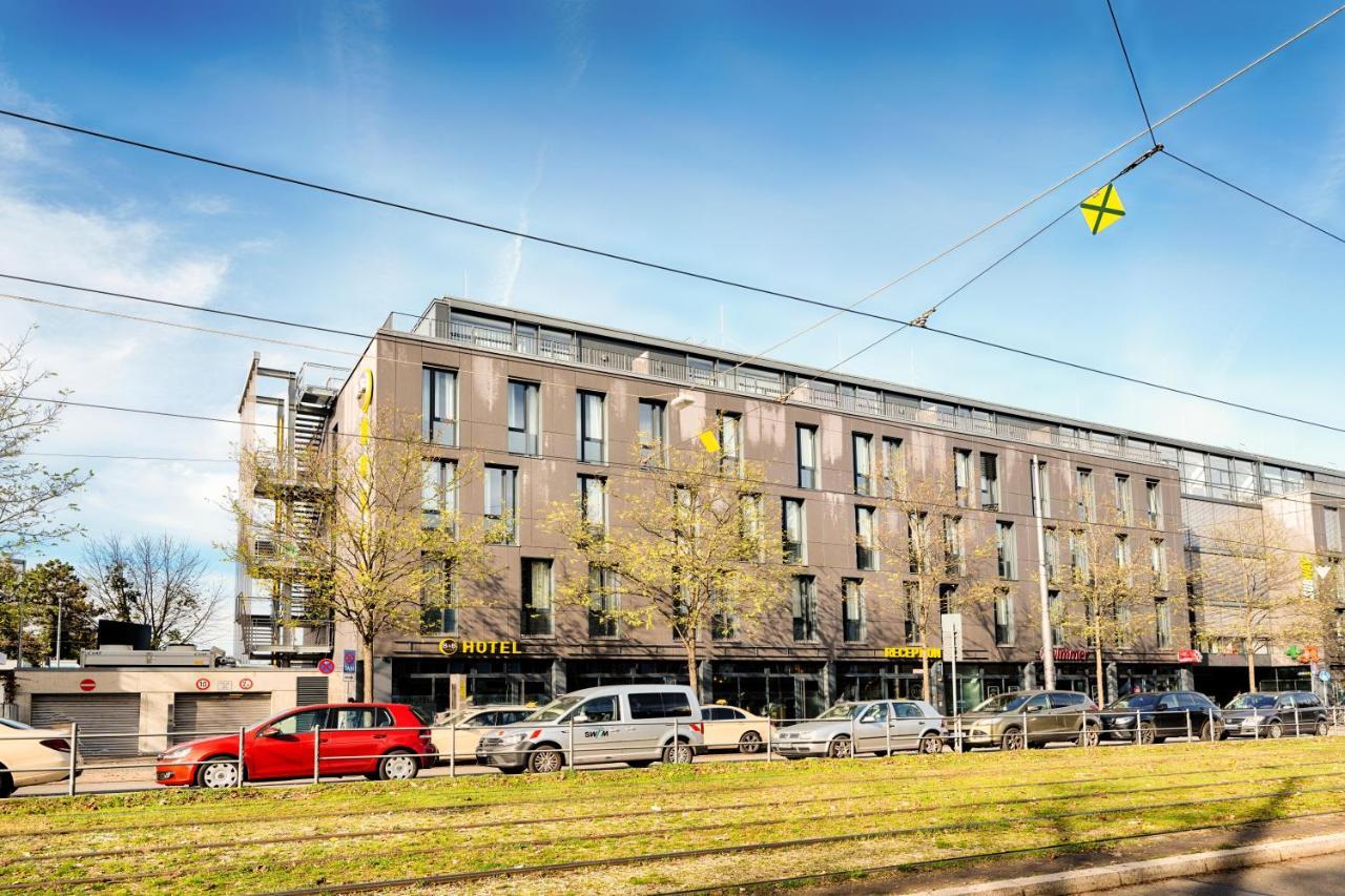 B&B Hotel Muenchen-Moosach Dış mekan fotoğraf