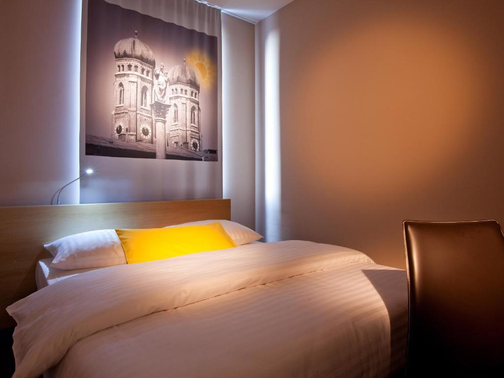 B&B Hotel Muenchen-Moosach Dış mekan fotoğraf