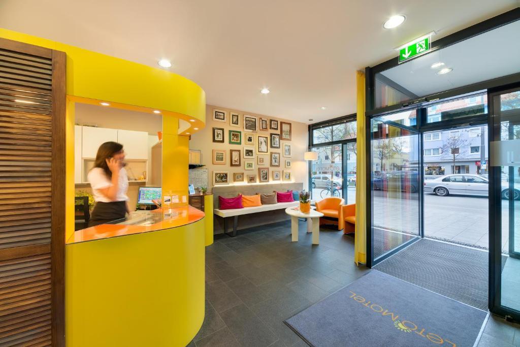 B&B Hotel Muenchen-Moosach Dış mekan fotoğraf