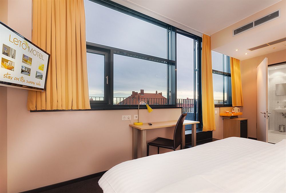 B&B Hotel Muenchen-Moosach Dış mekan fotoğraf